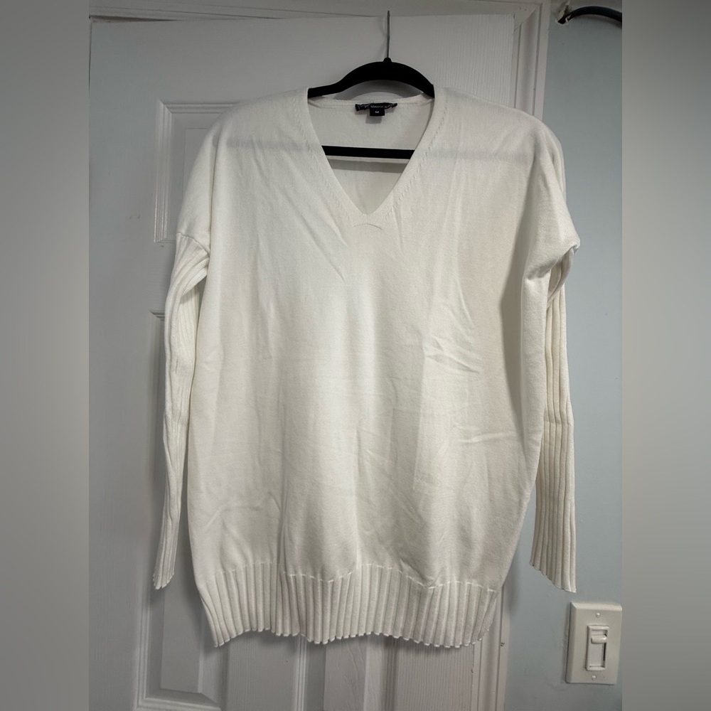 Cream V-Neck Sweater with Ribbed Sleeves - Picture 5 of 13